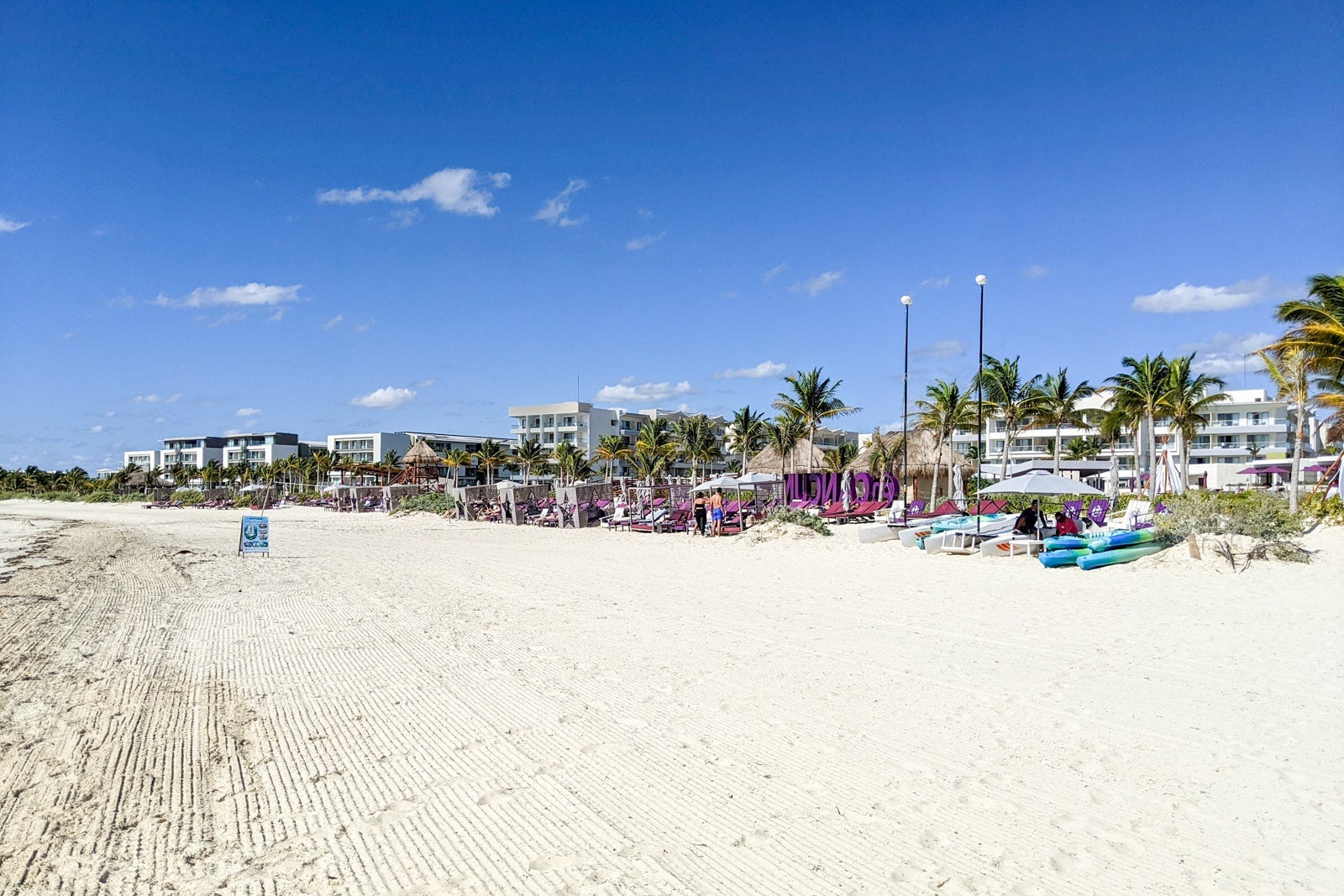 Planet Hollywood Cancun beach