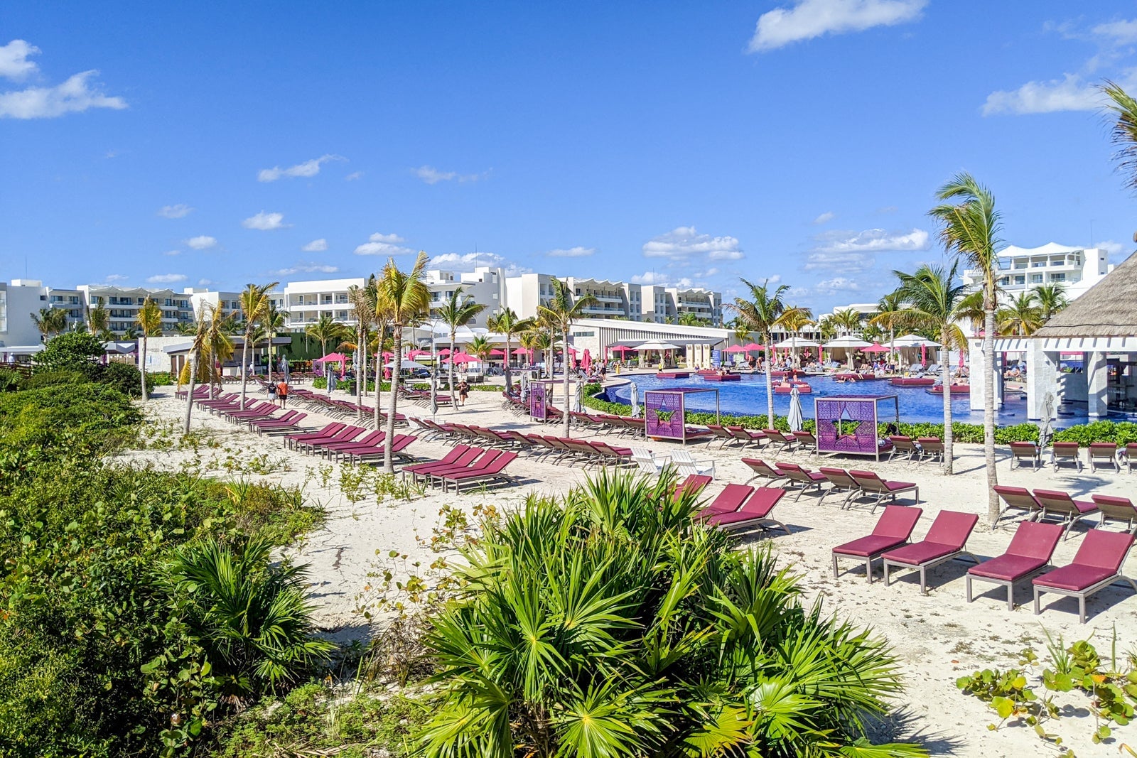Planet Hollywood Cancun pool