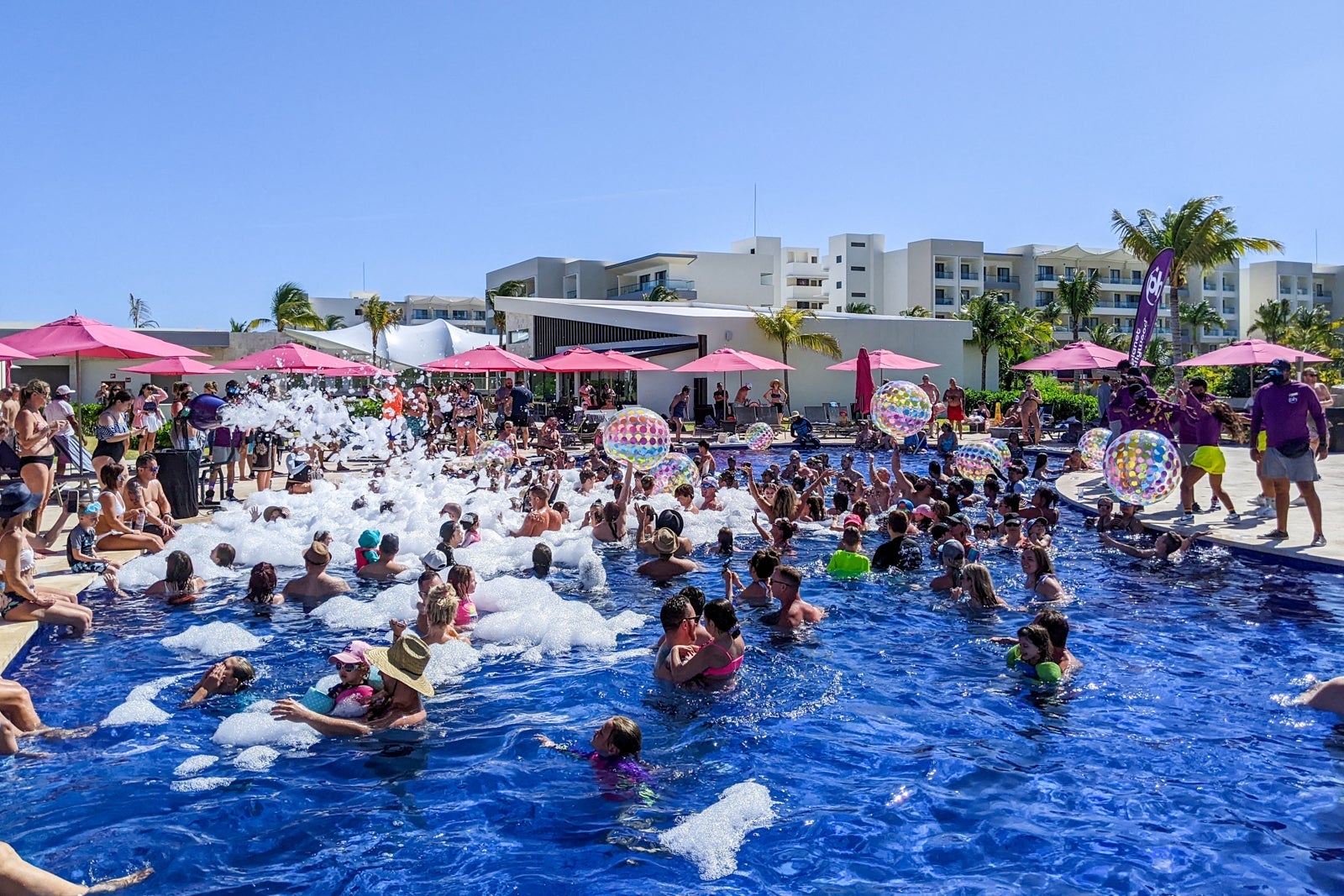 Planet Hollywood foam party