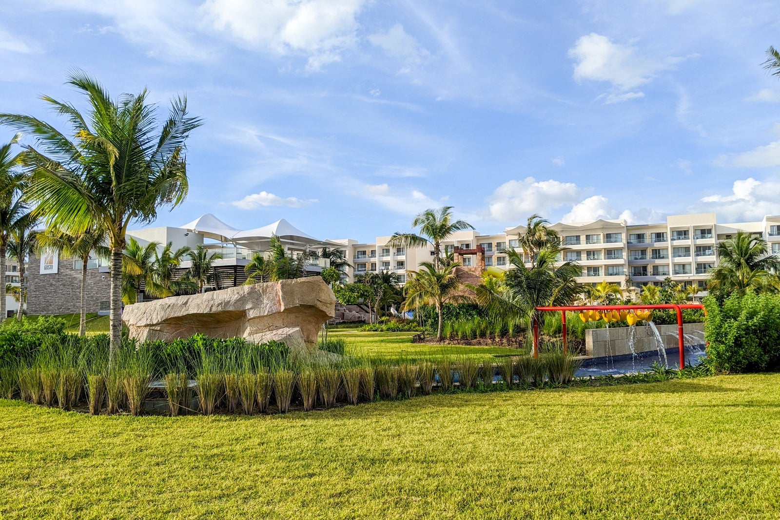 Planet Hollywood Cancun lazy river