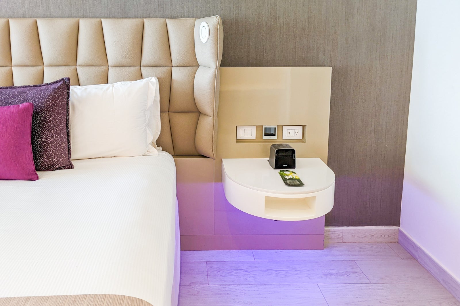Planet Hollywood room bed
