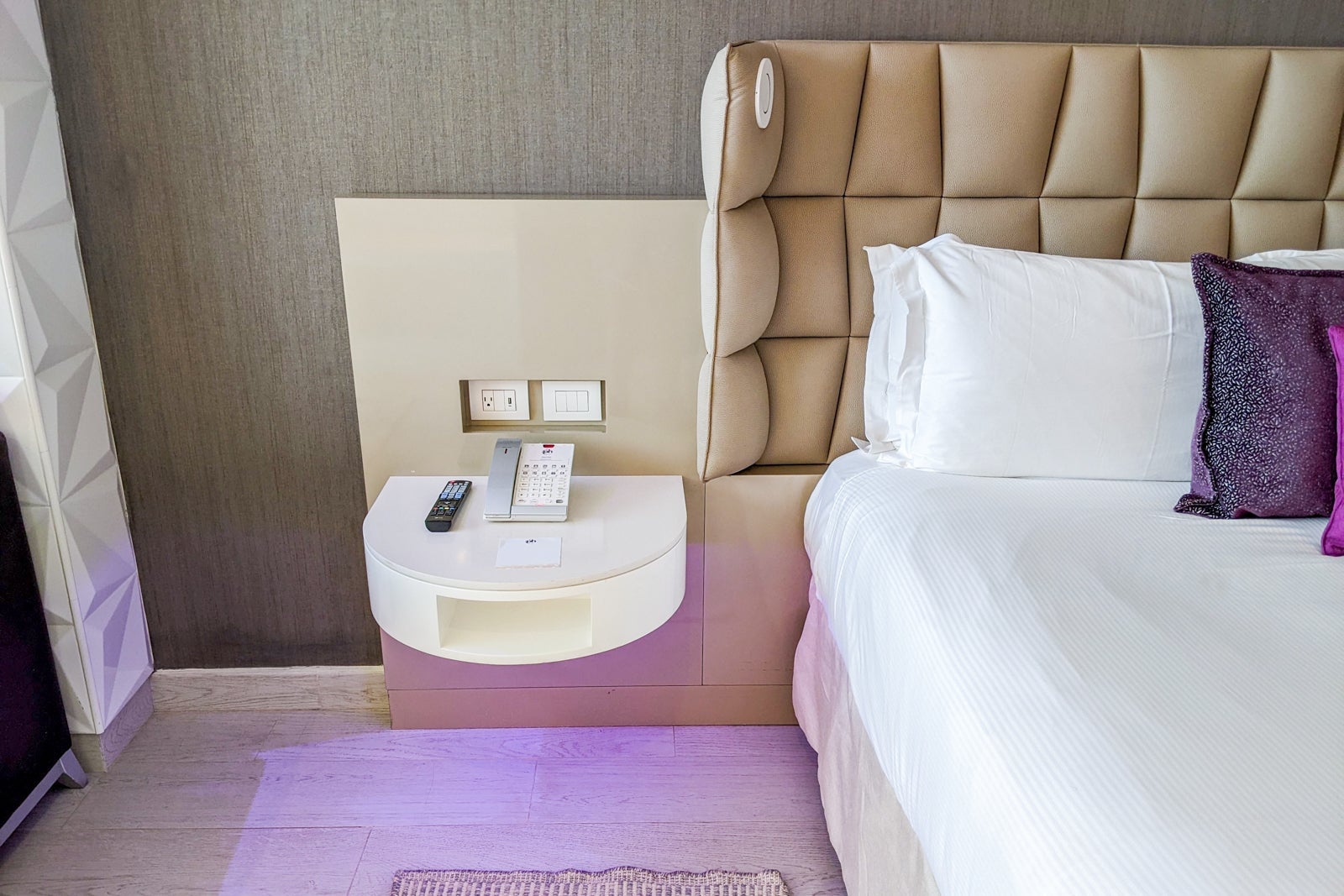 Planet Hollywood room bed