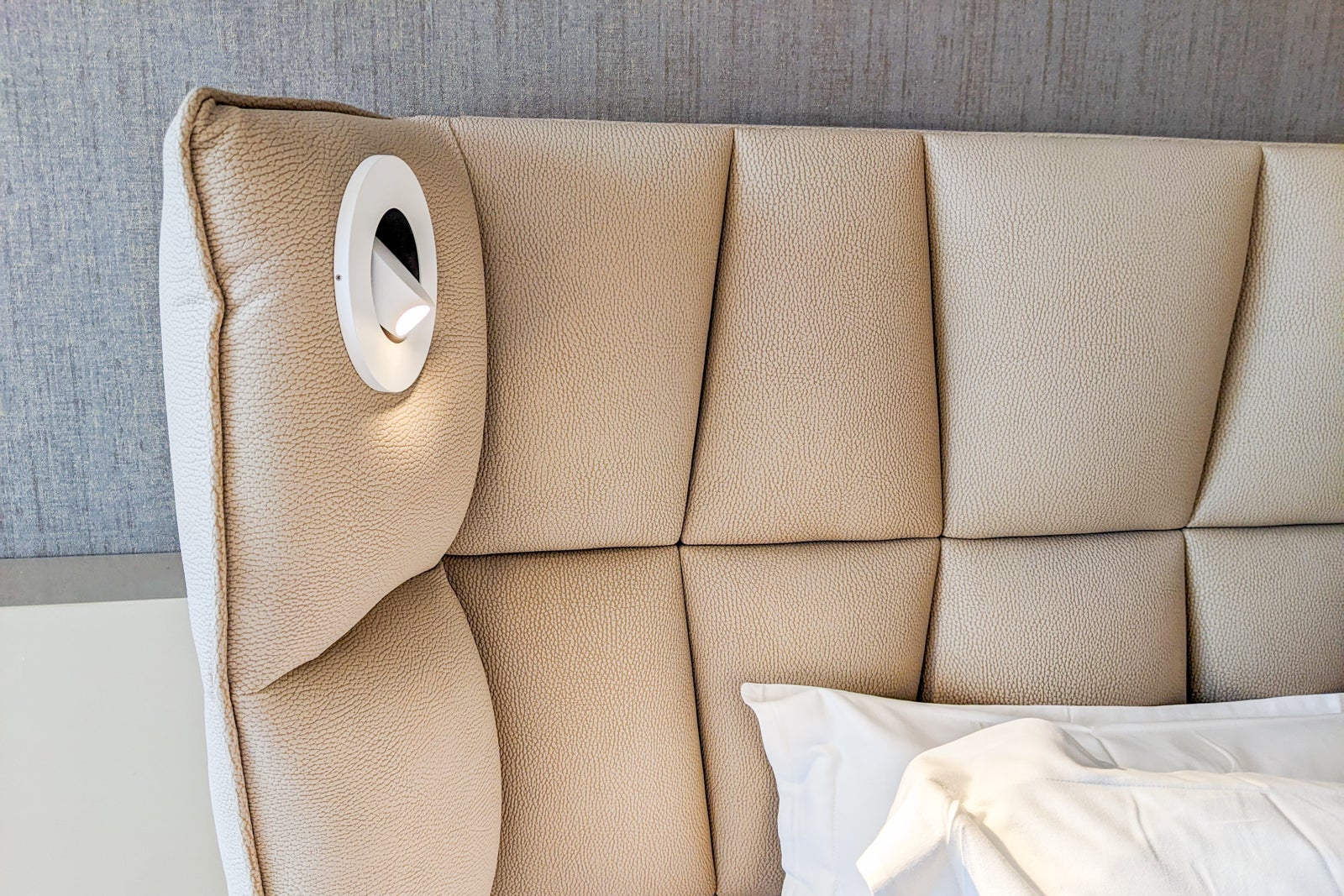 Planet Hollywood room bed