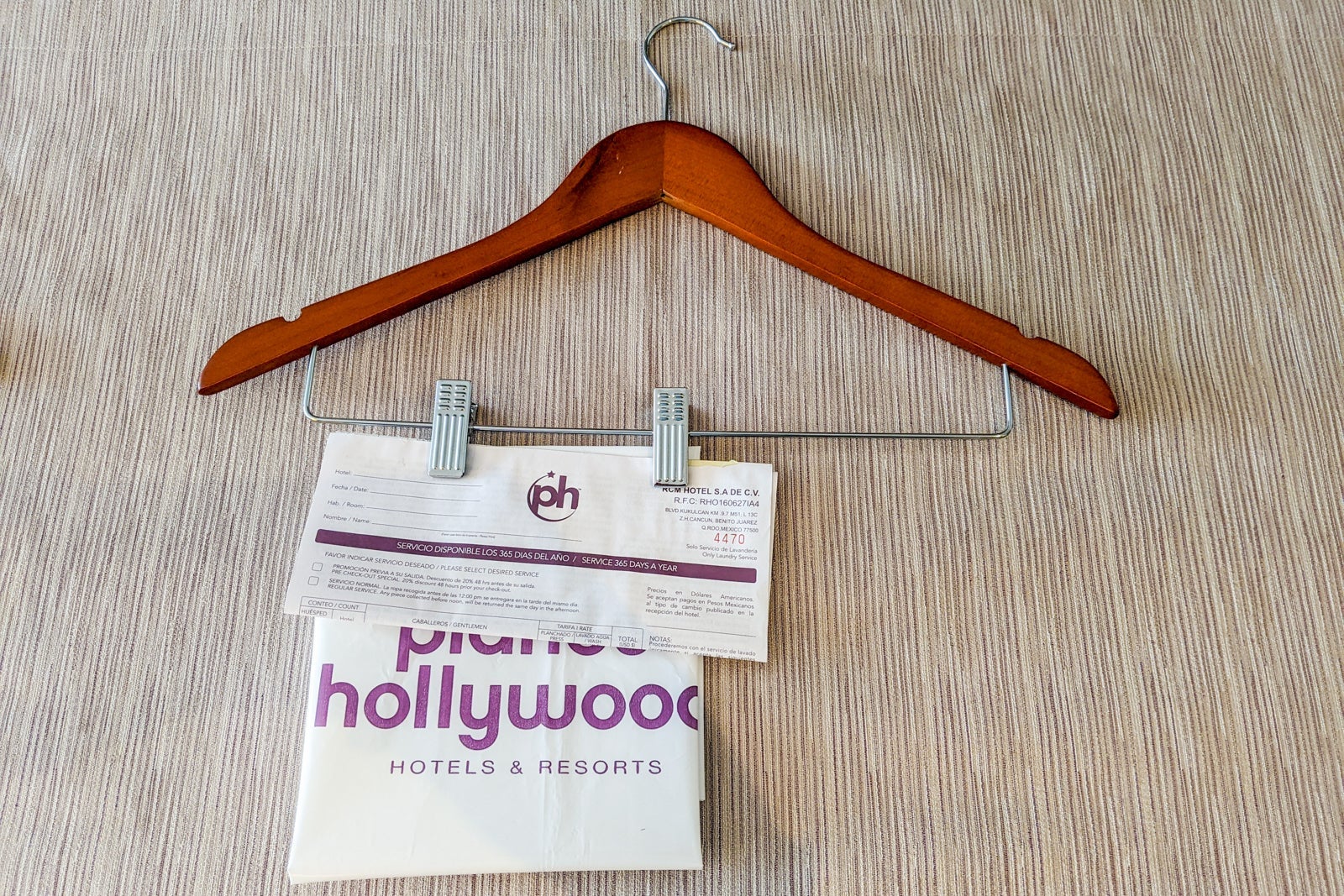 Planet Hollywood room closets