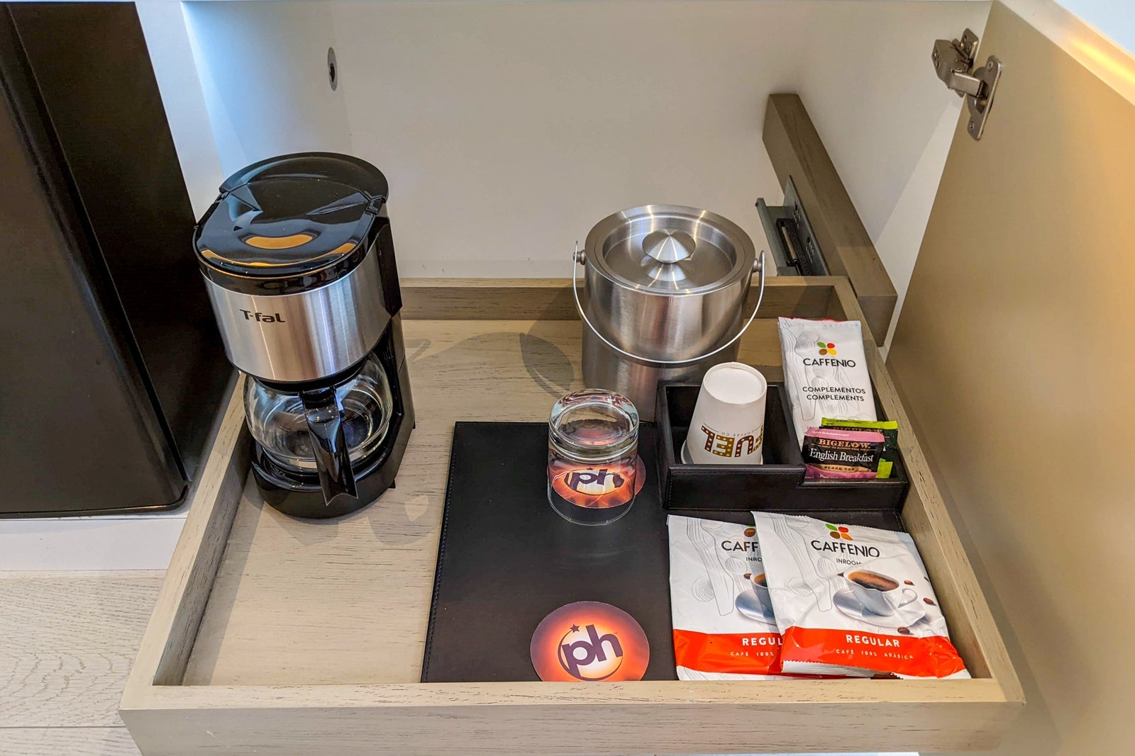 Planet Hollywood room coffee