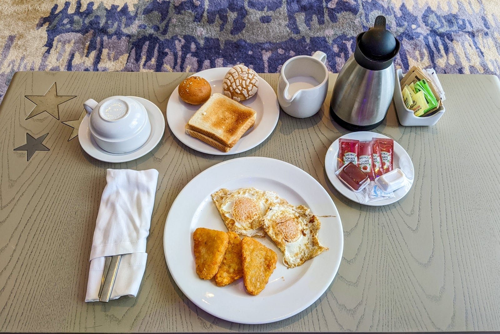 Planet Hollywood room service