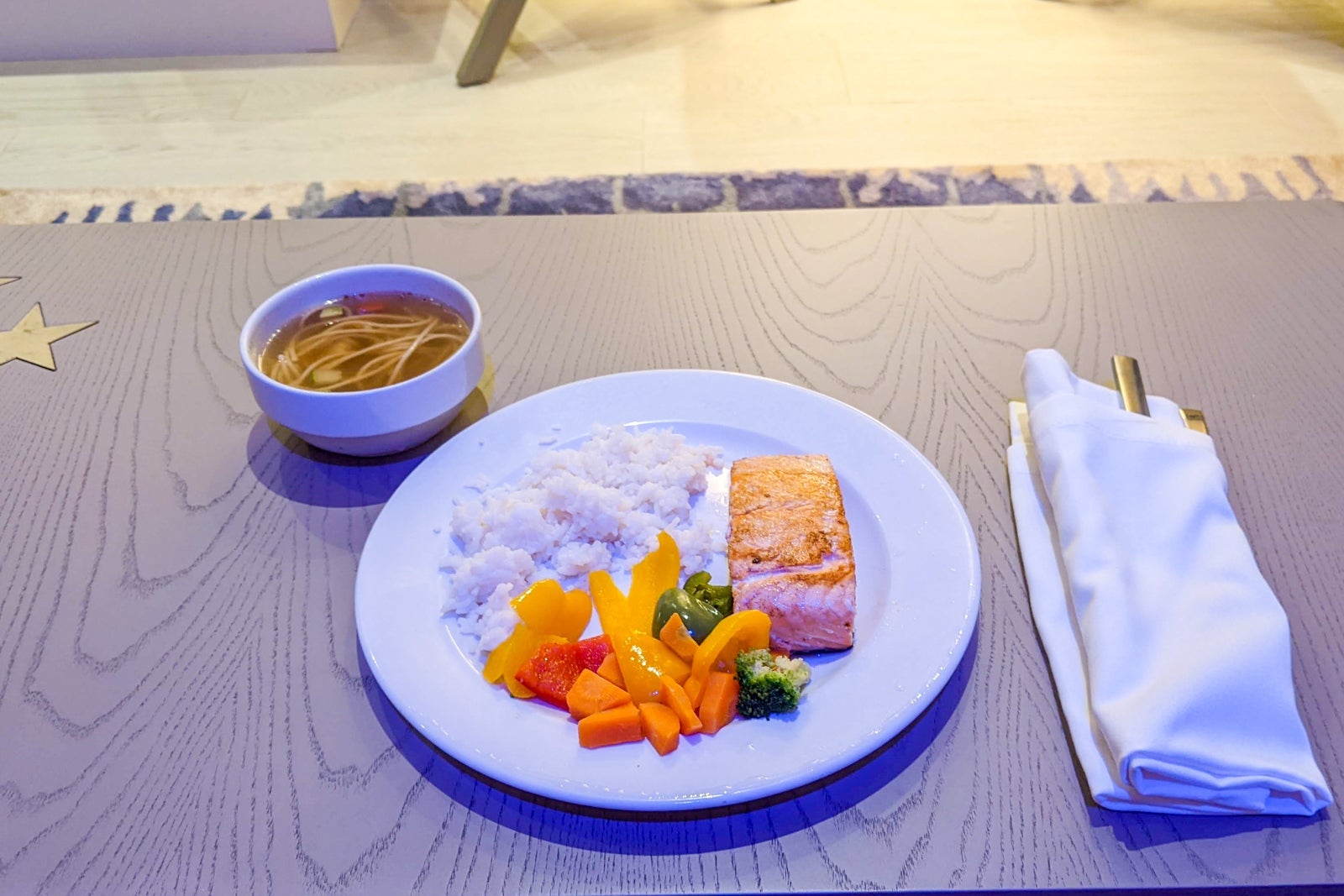 Planet Hollywood room service