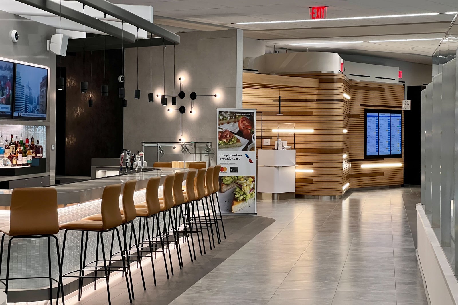 امریکی بالآخر 1 بڑے اپ گریڈ کے ساتھ اپنے فینسیس لندن لاؤنج کو دوبارہ کھول دیتا ہے