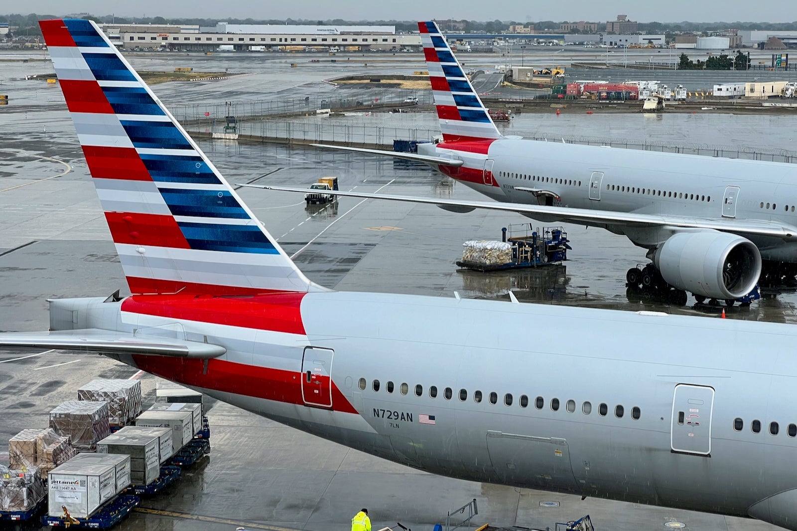 American Airlines Boeing 777