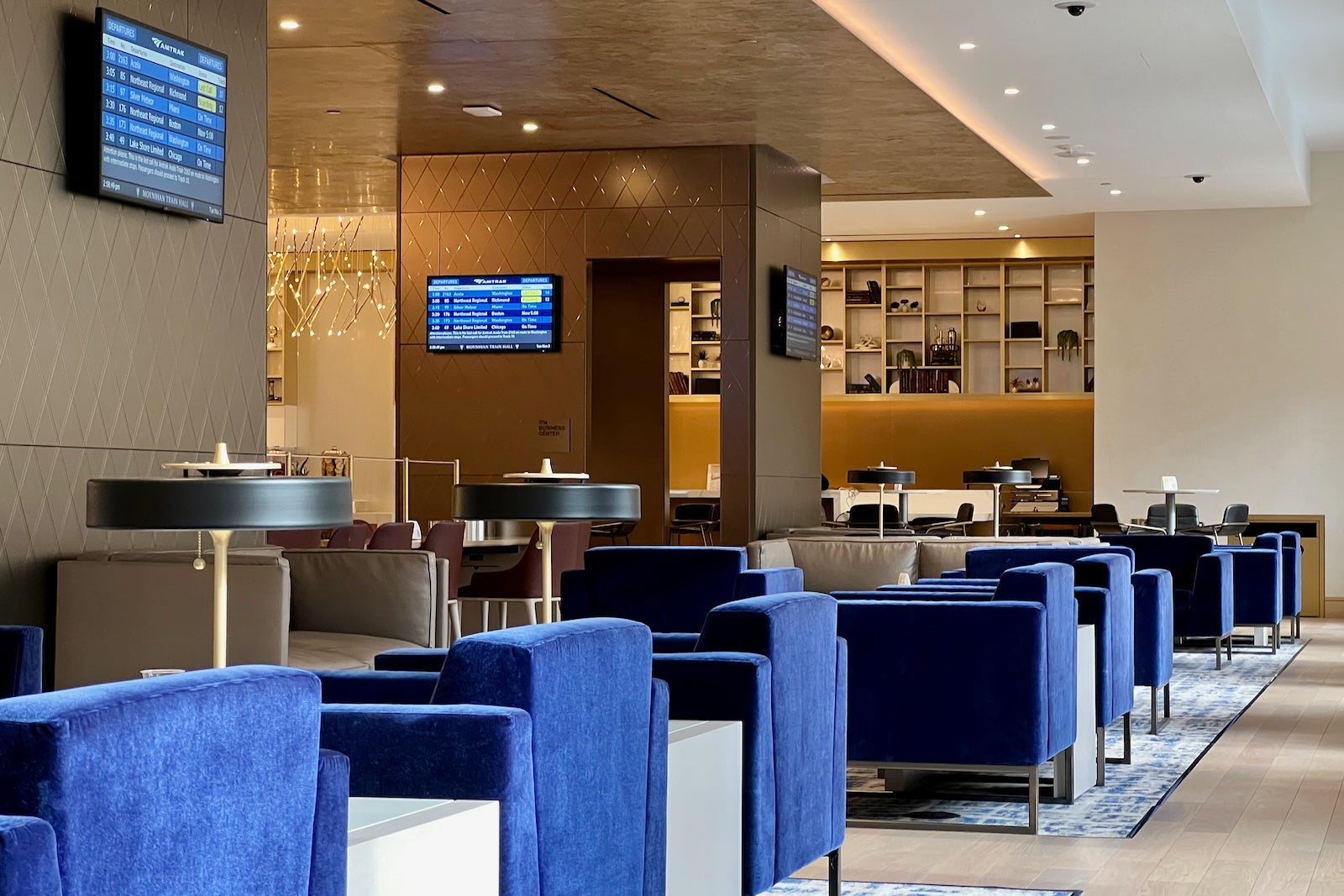 Amtrak Metropolitan Lounge