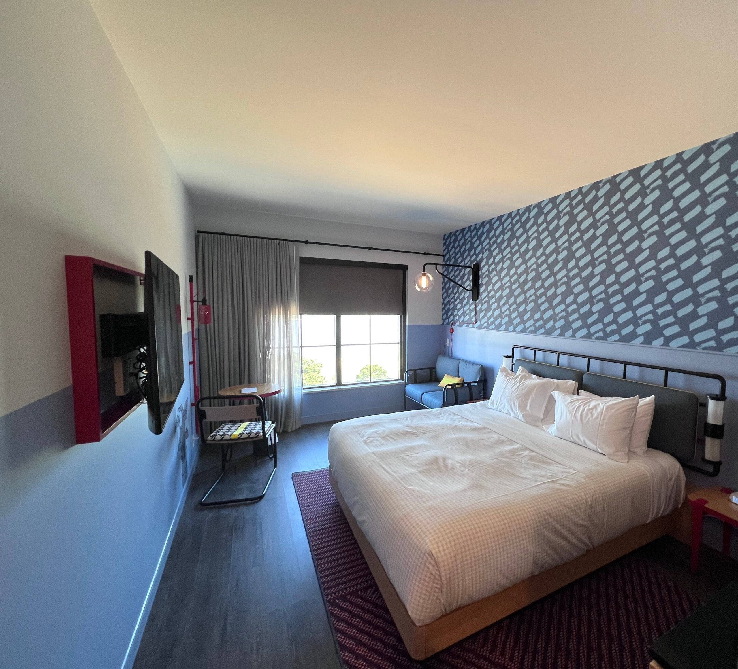 Caption by Hyatt Guest Room