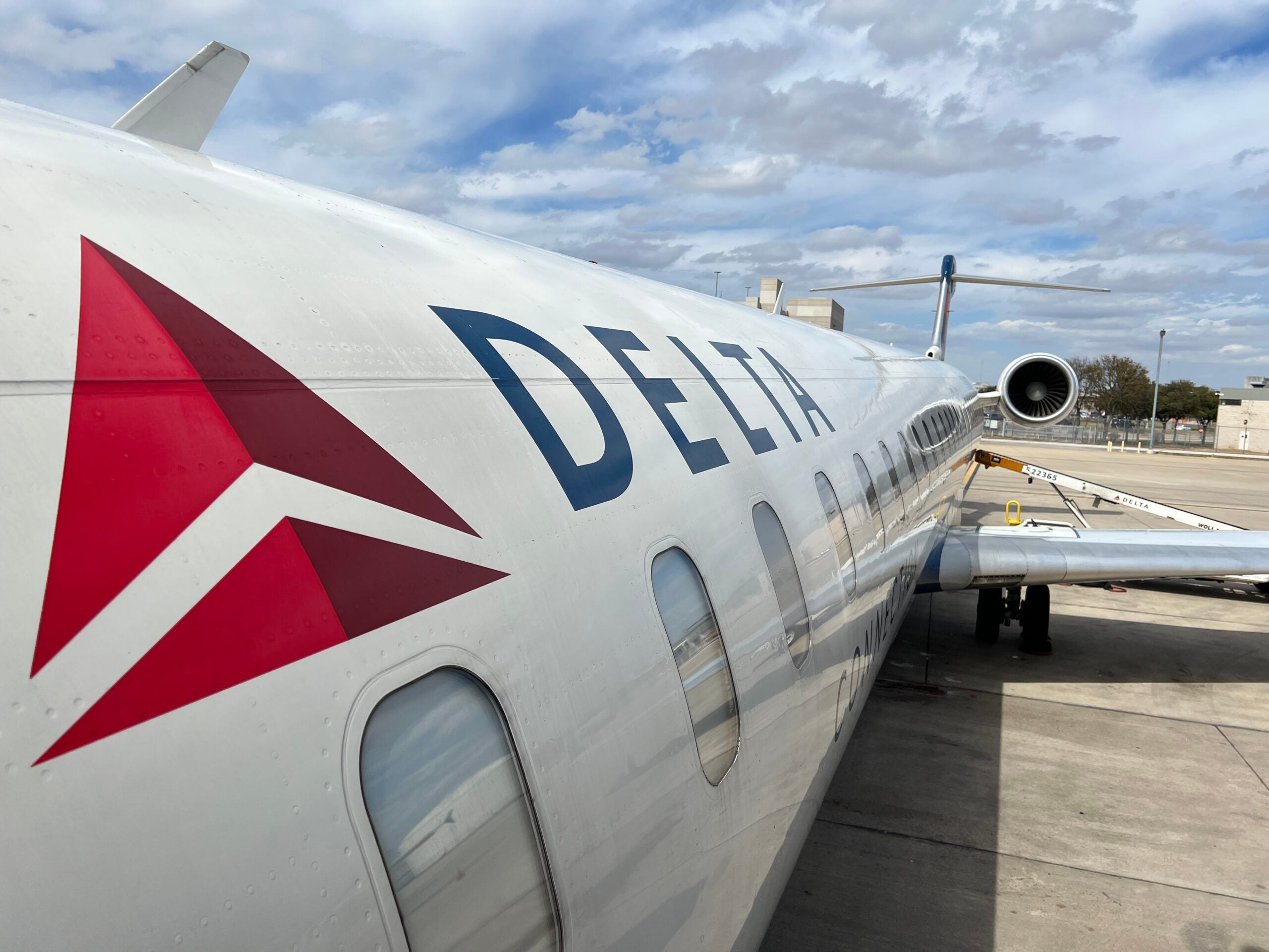 Delta Air Lines commuter jet