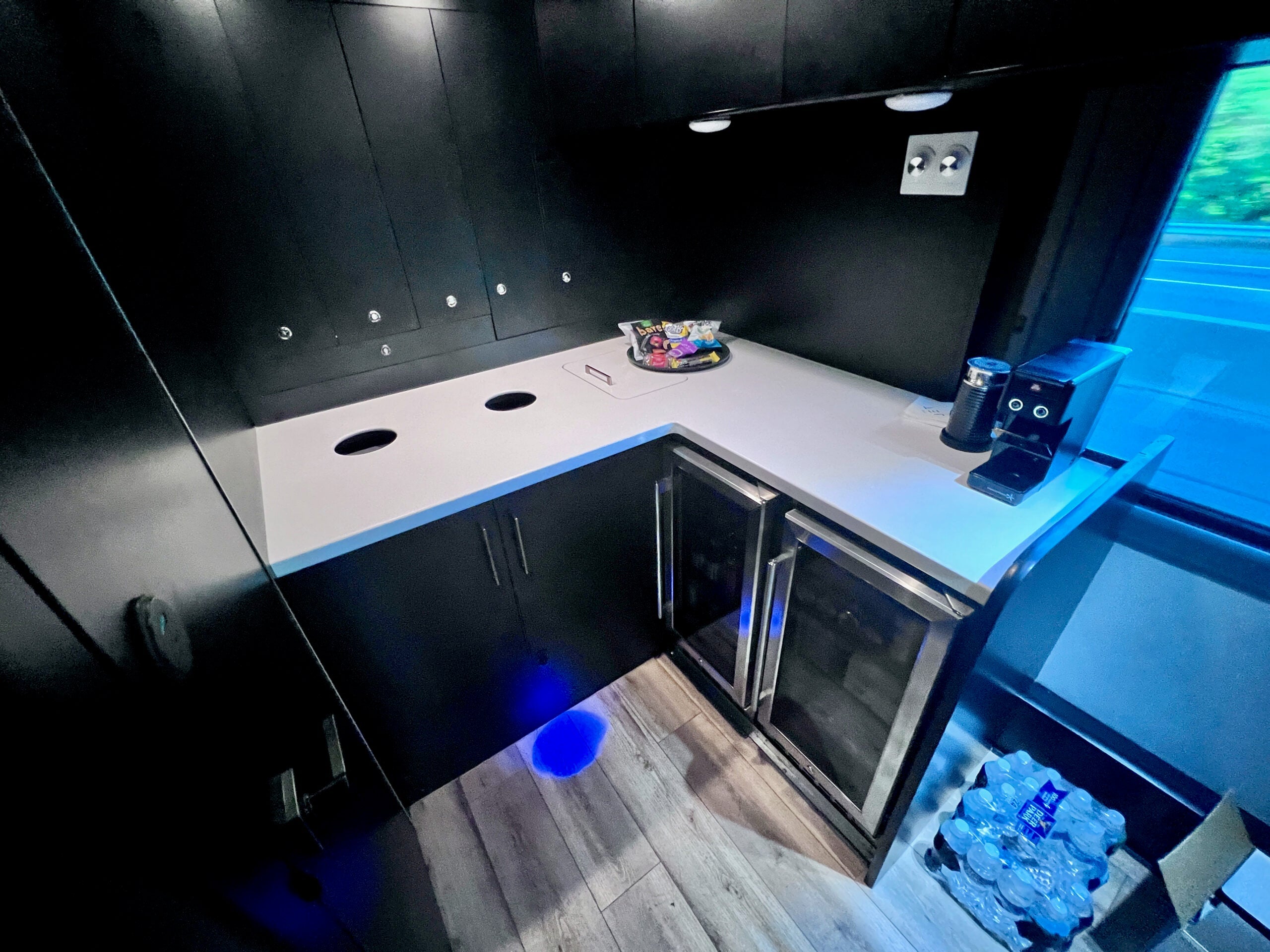 Kitchen on The Jet bus