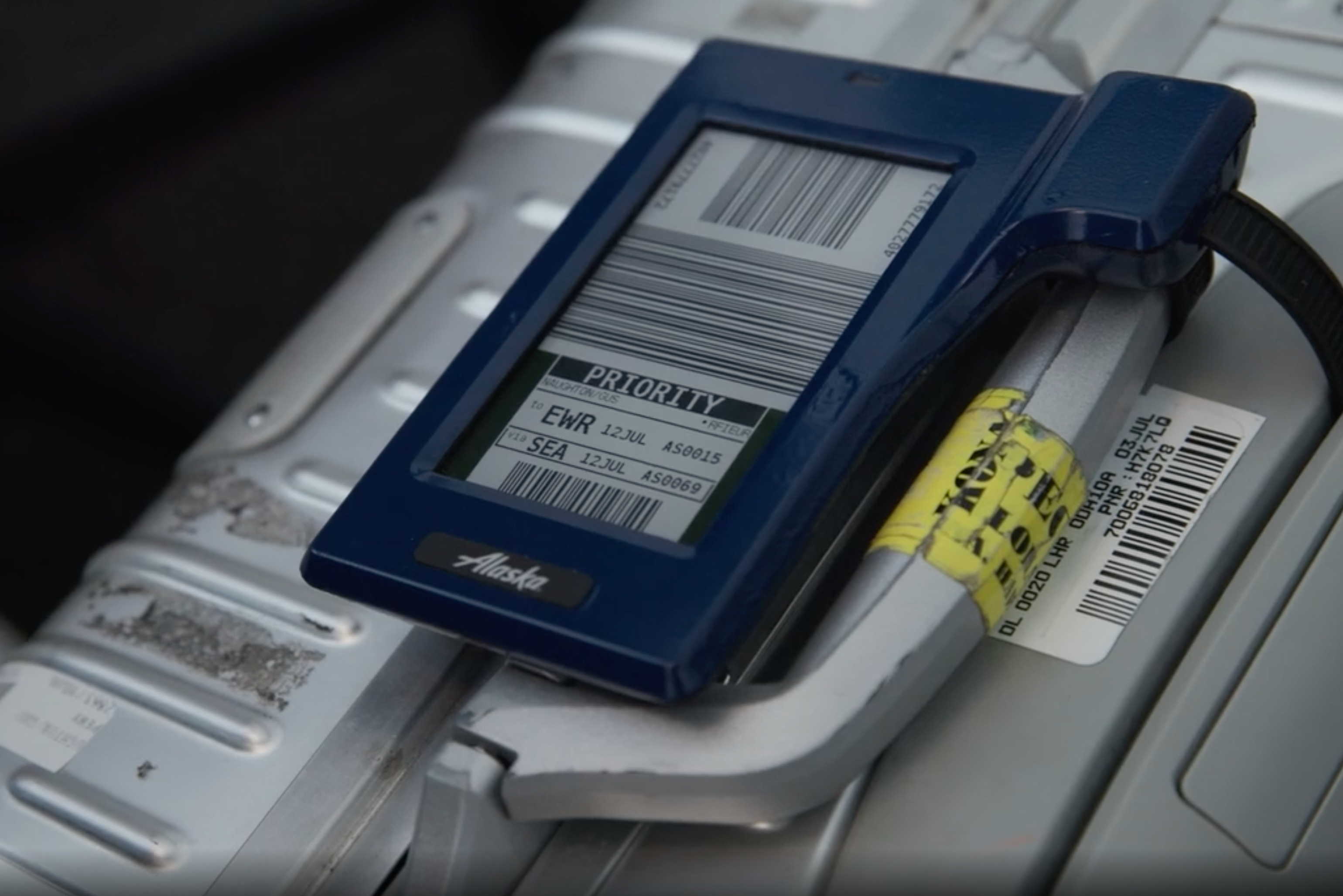 Digital bag tag