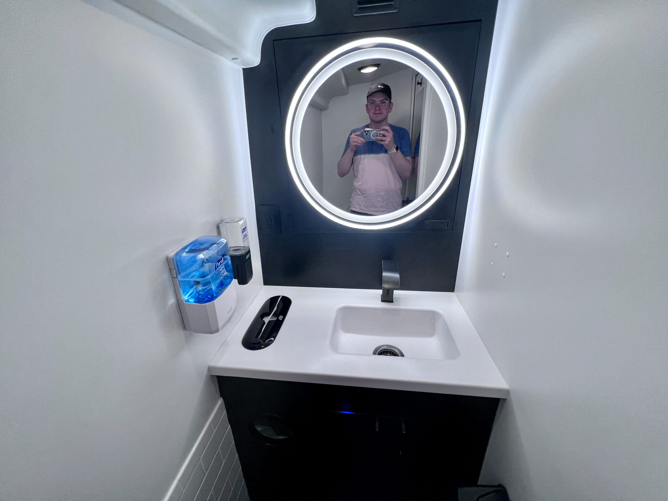 The Jet bathroom