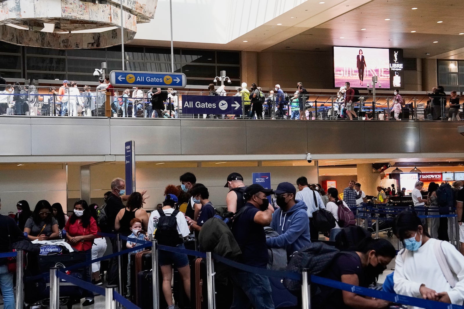 lax 4th of july travel crowds