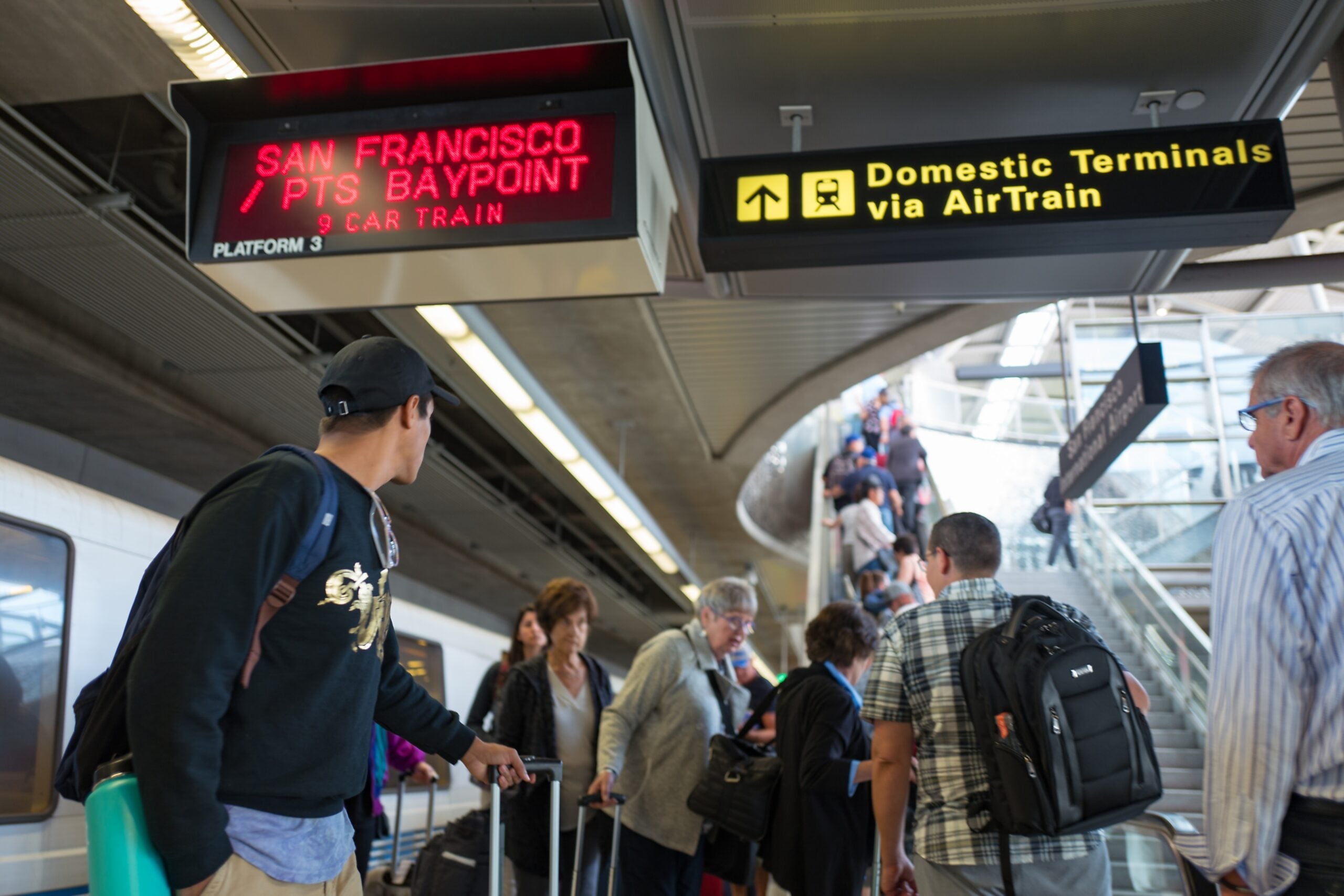 sfo bart train platform