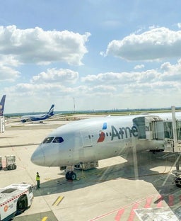 Is premium economy worth the money? This American Airlines flight convinced me it is