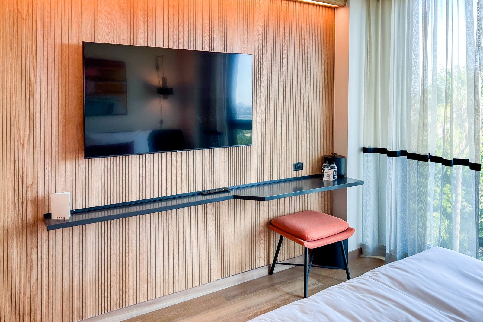 Tommie Hollywood standard room