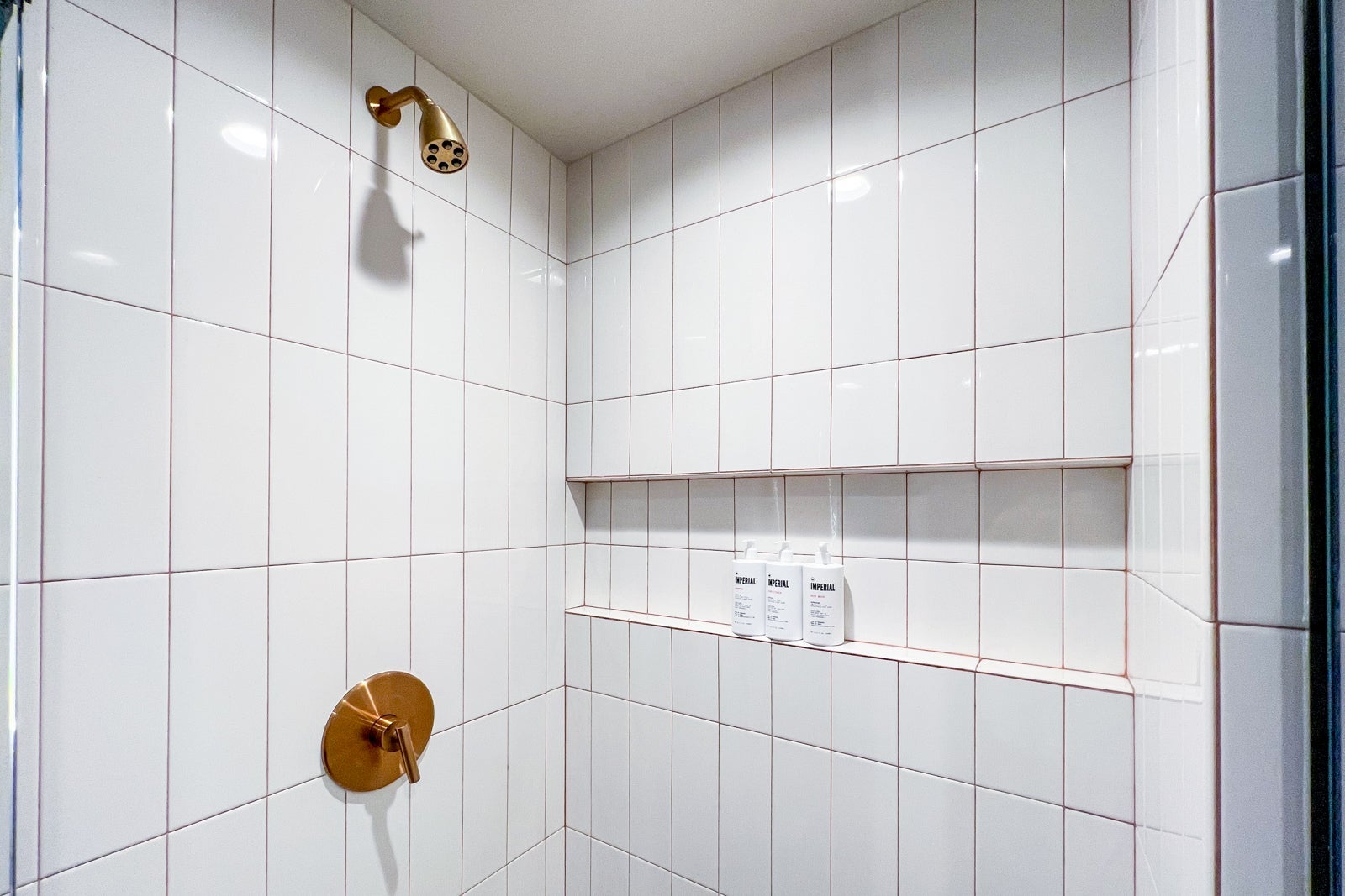 Tommie Hollywood bathroom