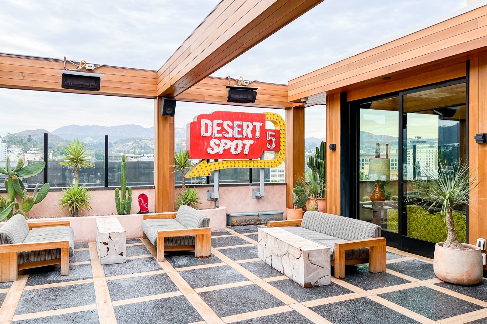 Desert 5 Spot rooftop bar
