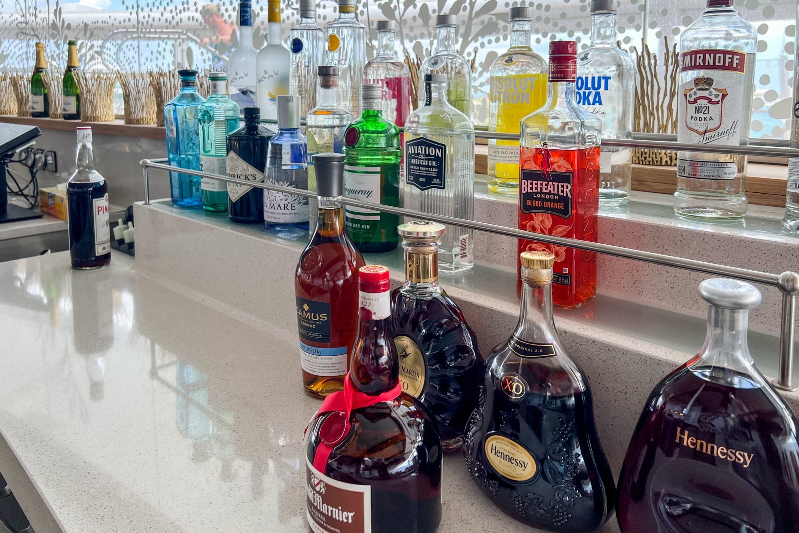 Concierge-level bar. SUMMER HULL/THE POINTS GUY