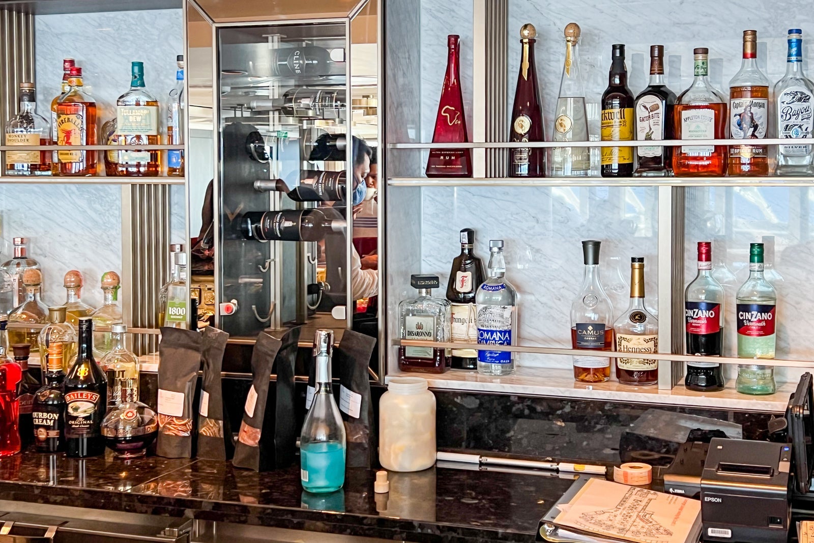 Concierge Lounge bar