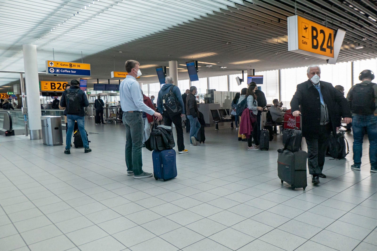 lines in airport