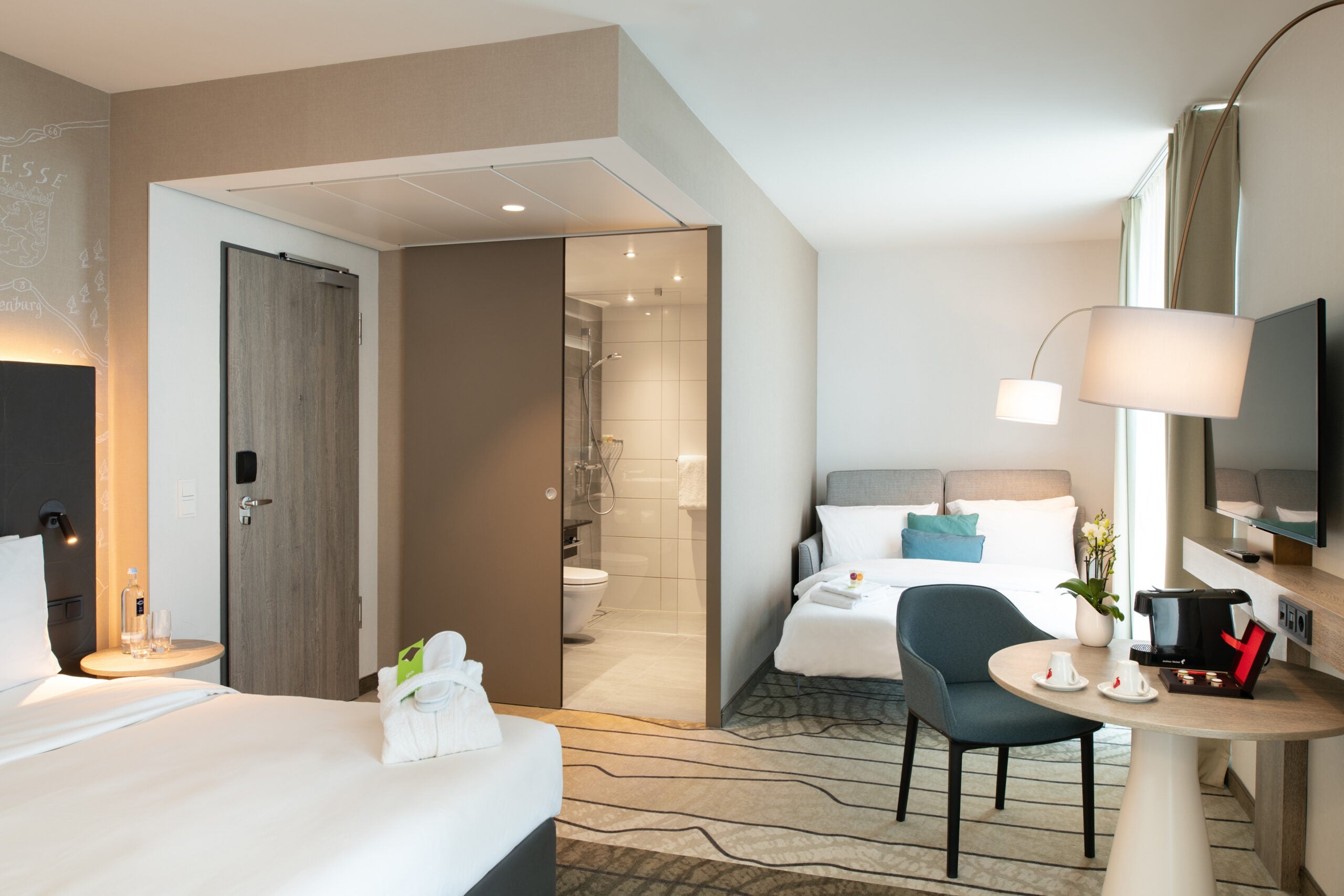 Hyatt Place Frankfurt Airport room