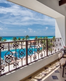 Current World of Hyatt promotions: Earn bonus points and award rebates