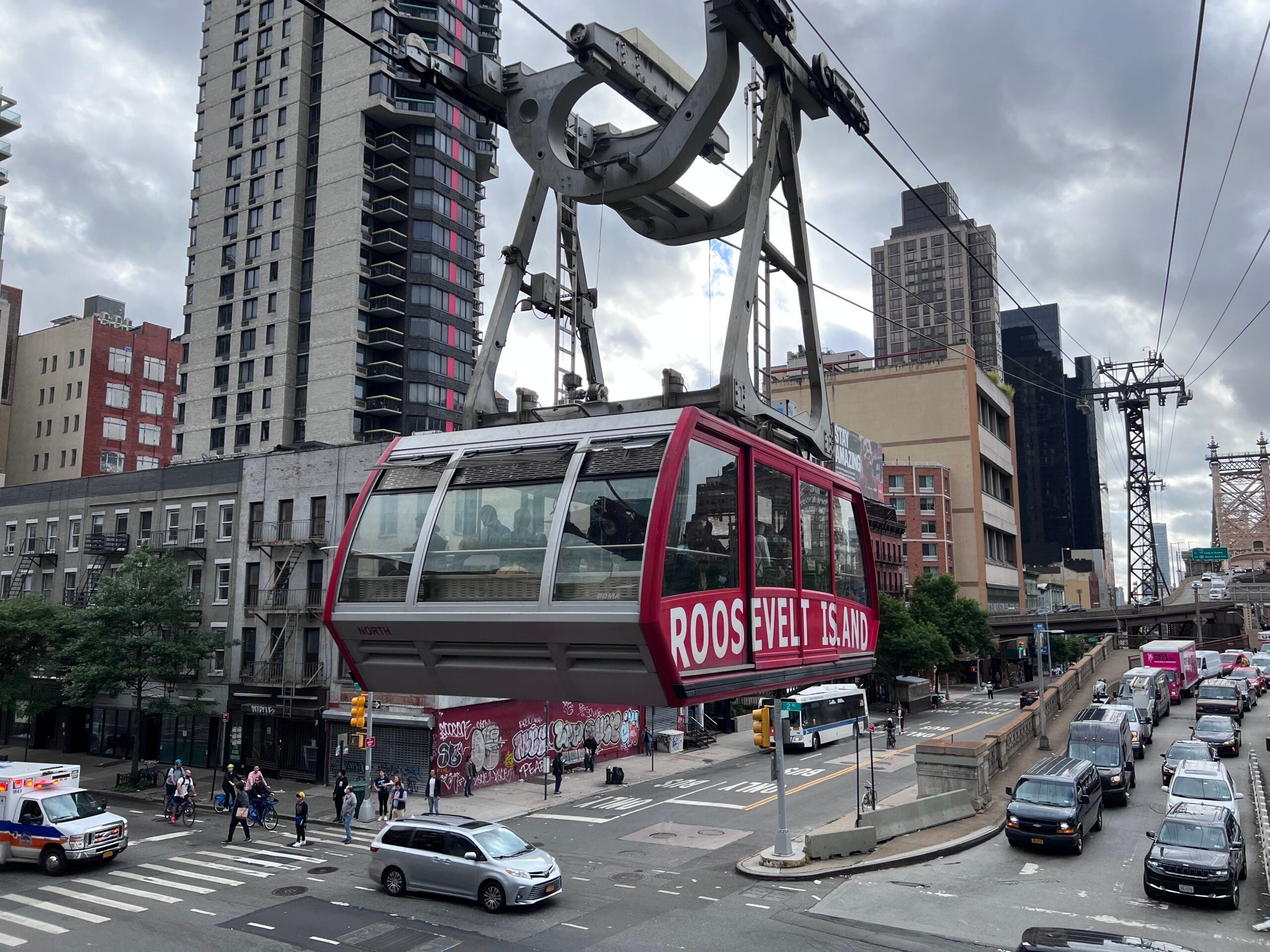 Graduate Roosevelt Island tram