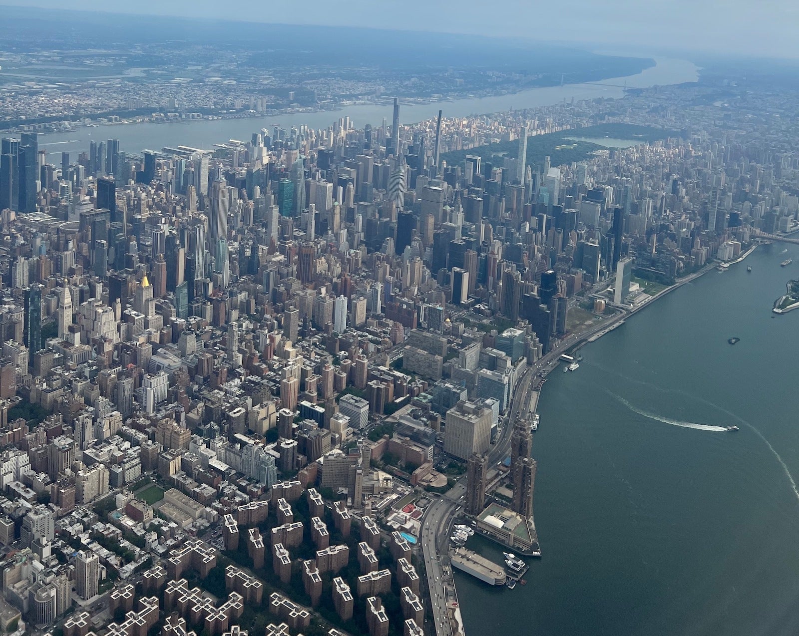 manhattan on descent lga