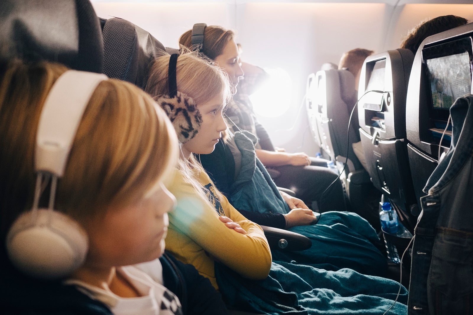 kids on plane