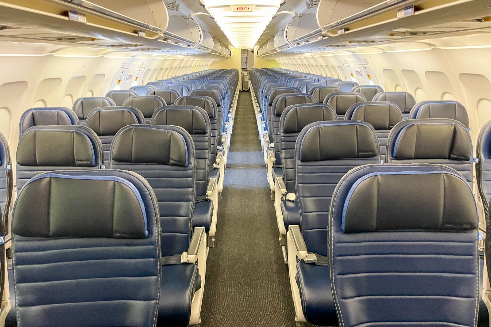United A320 plane