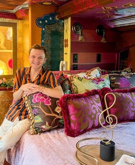 My '9 to 5' sent me to sleep in Dolly Parton’s $10,000 tour bus suite — here’s what it was like