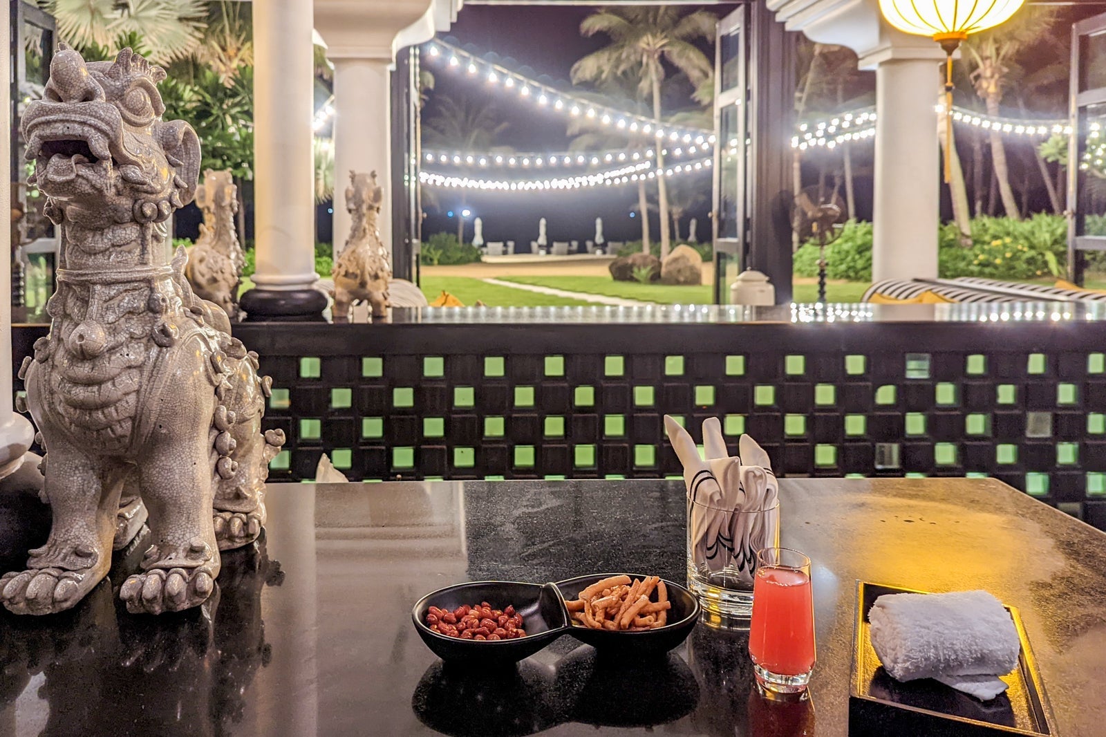 InterContinental Danang Long Bar fitness drink