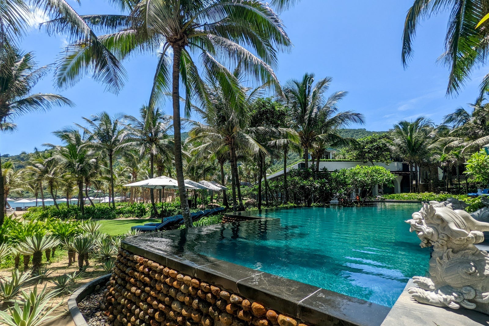 InterContinental Danang family pool