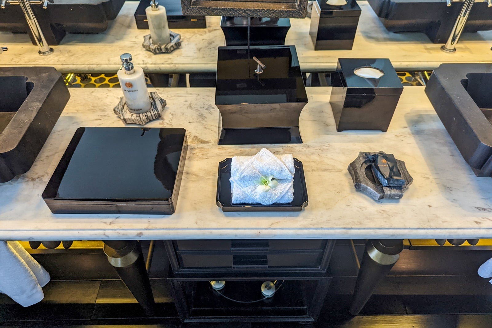 Balcony for InterContinental Danang bathroom