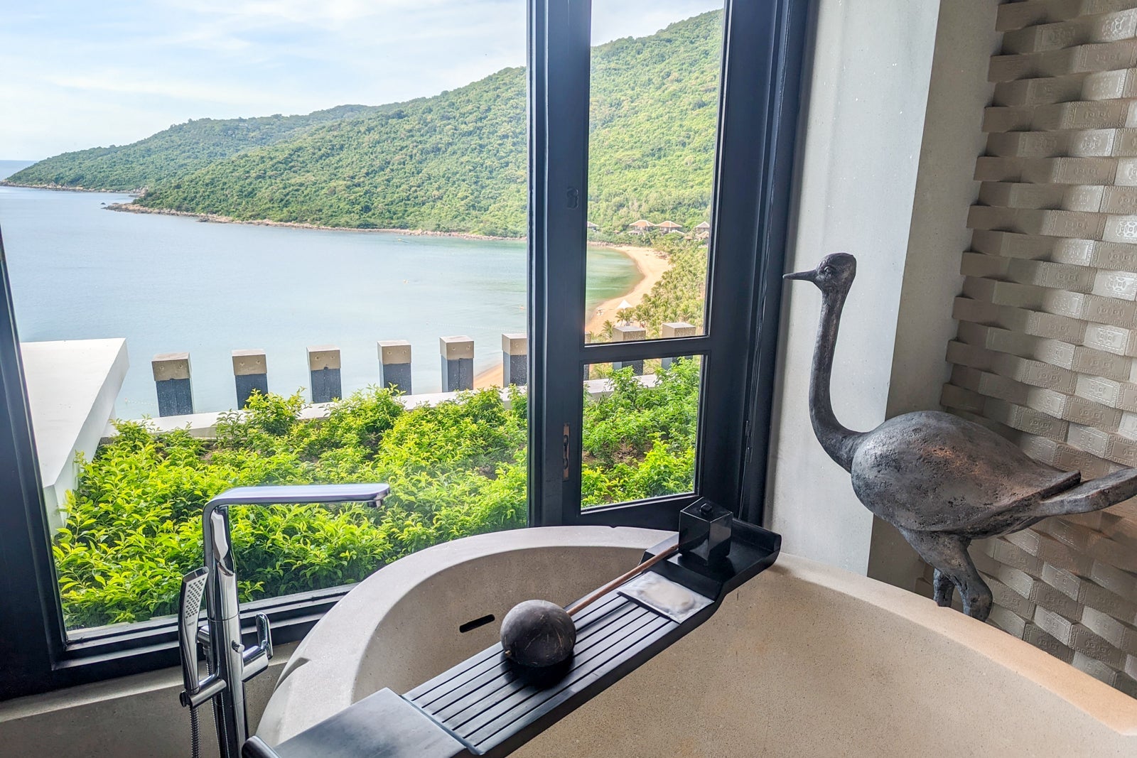 Balcony for InterContinental Danang bathtub
