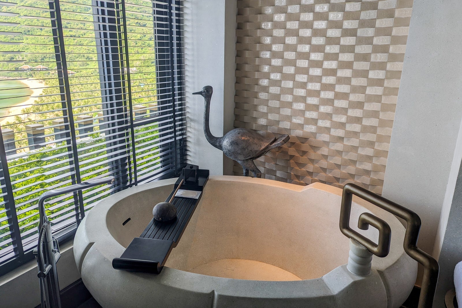 Balcony for InterContinental Danang bathtub