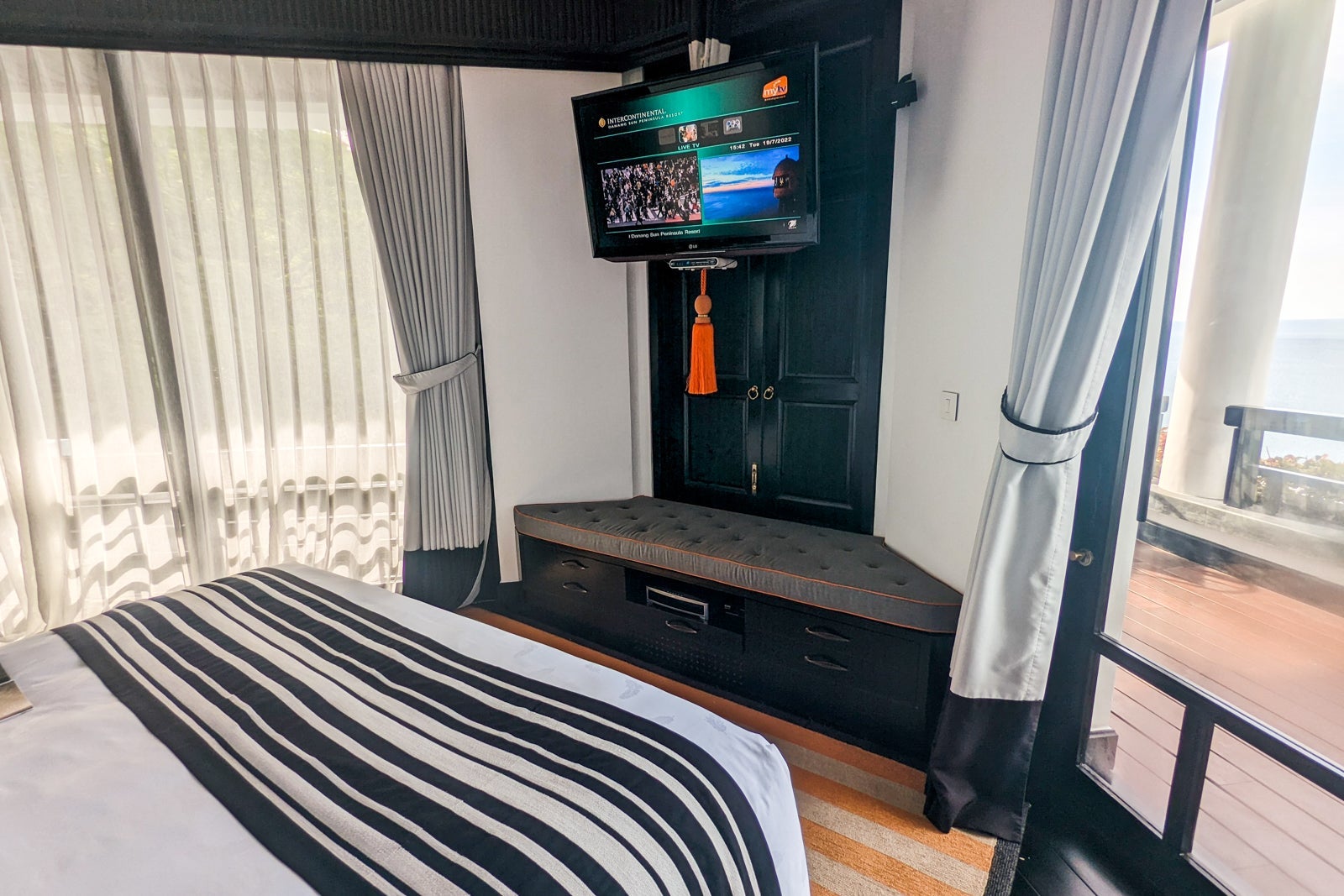 InterContinental Danang tv