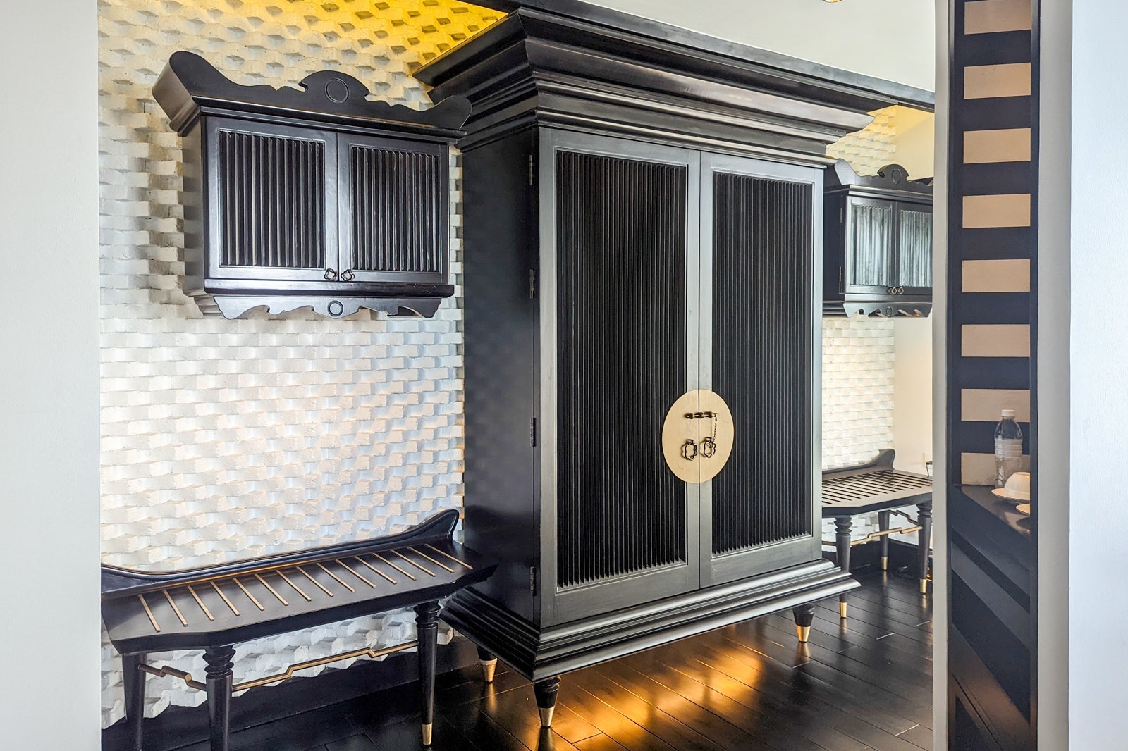 InterContinental Danang closet