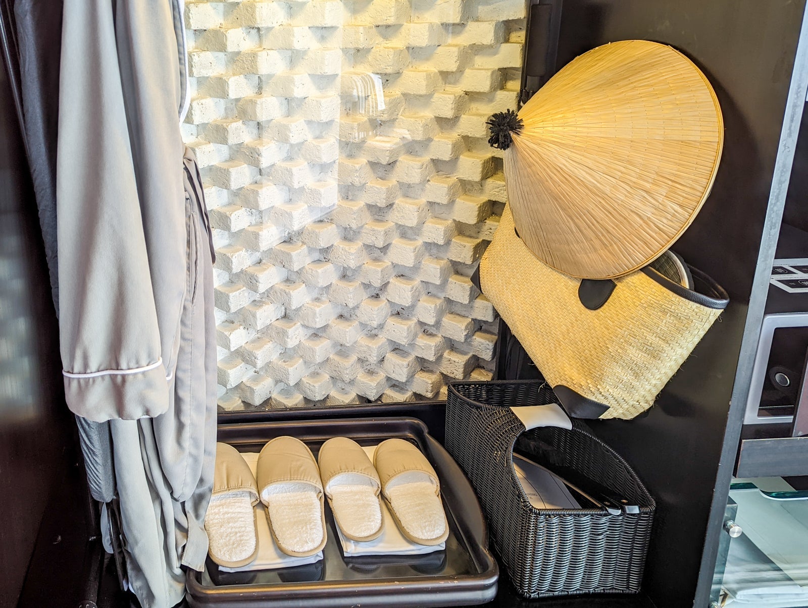 InterContinental Danang closet