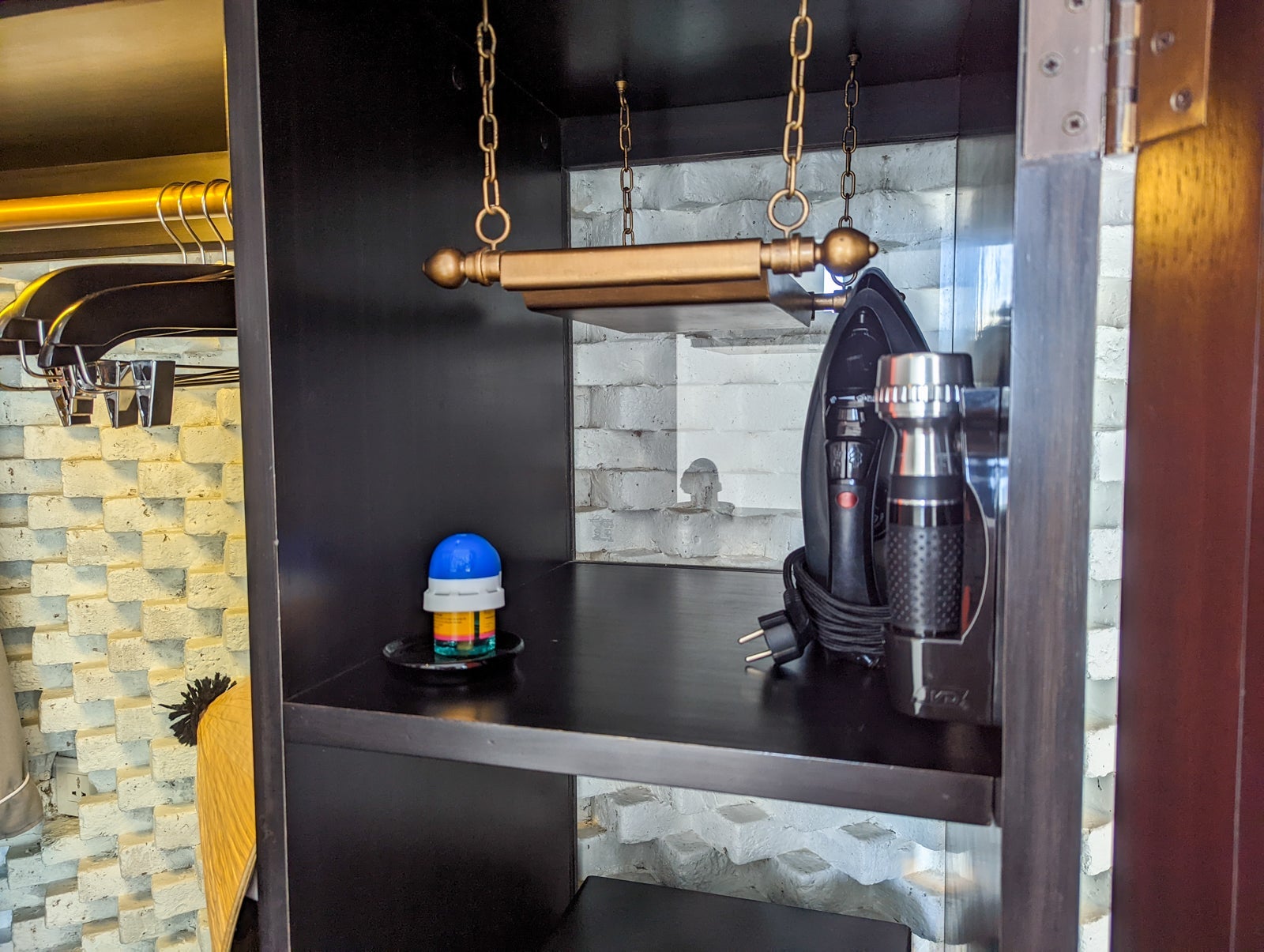 InterContinental Danang closet