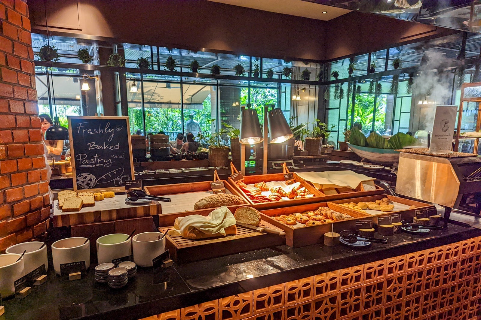InterContinental Phuket Resort Pinto breakfast