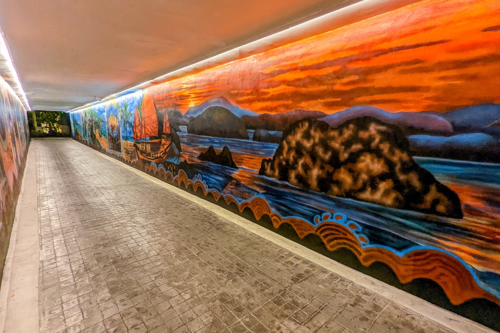 InterContinental Phuket Resort tunnel