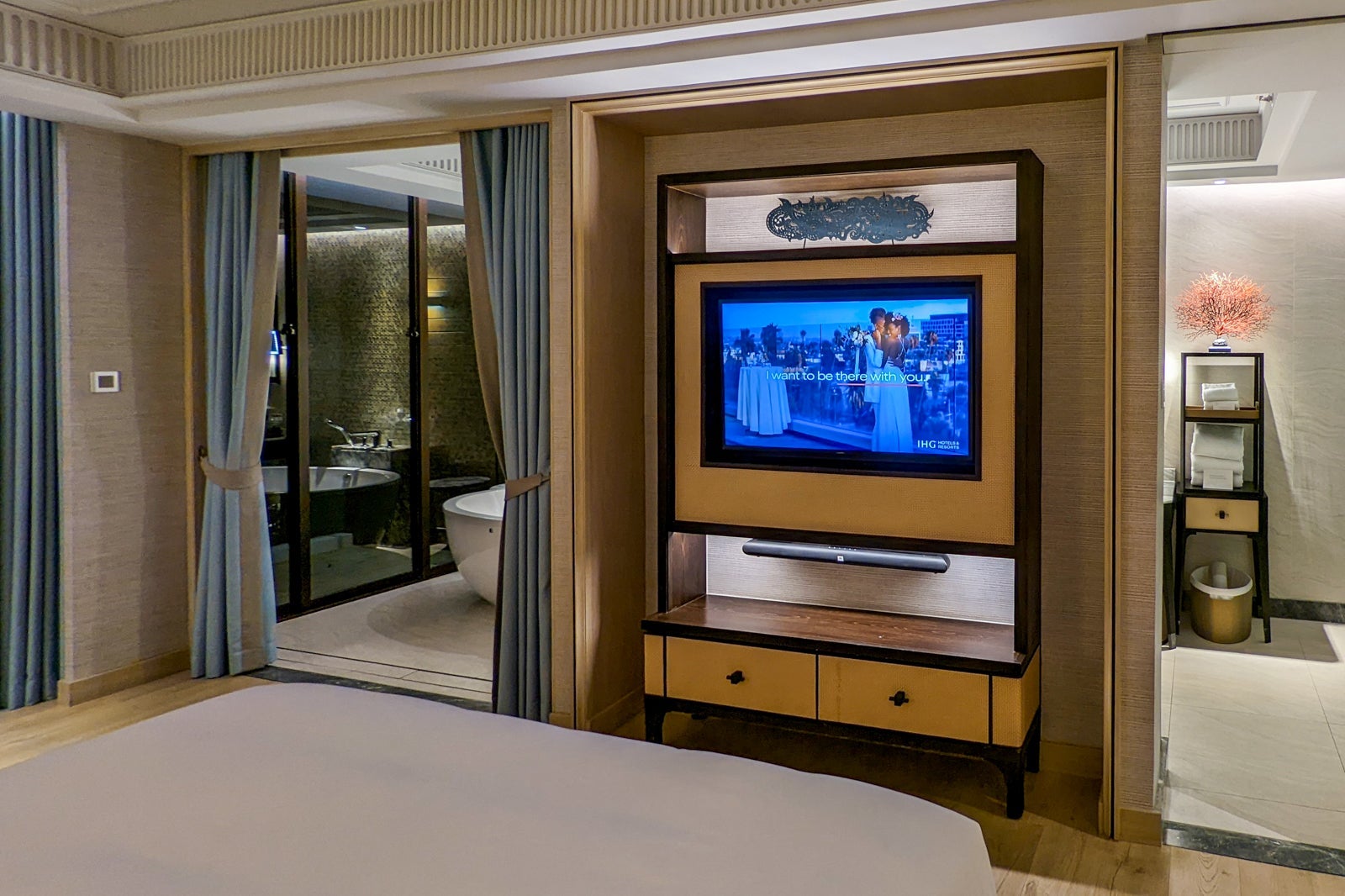 InterContinental Phuket Resort tv