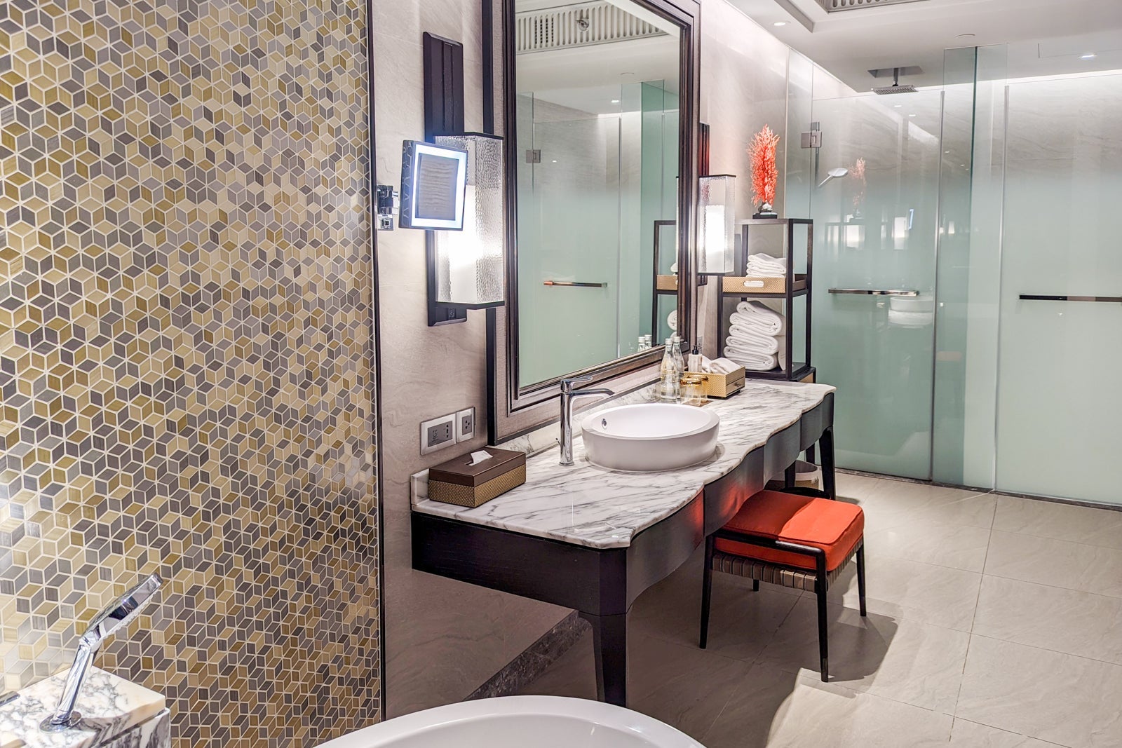 InterContinental Phuket Resort bathroom