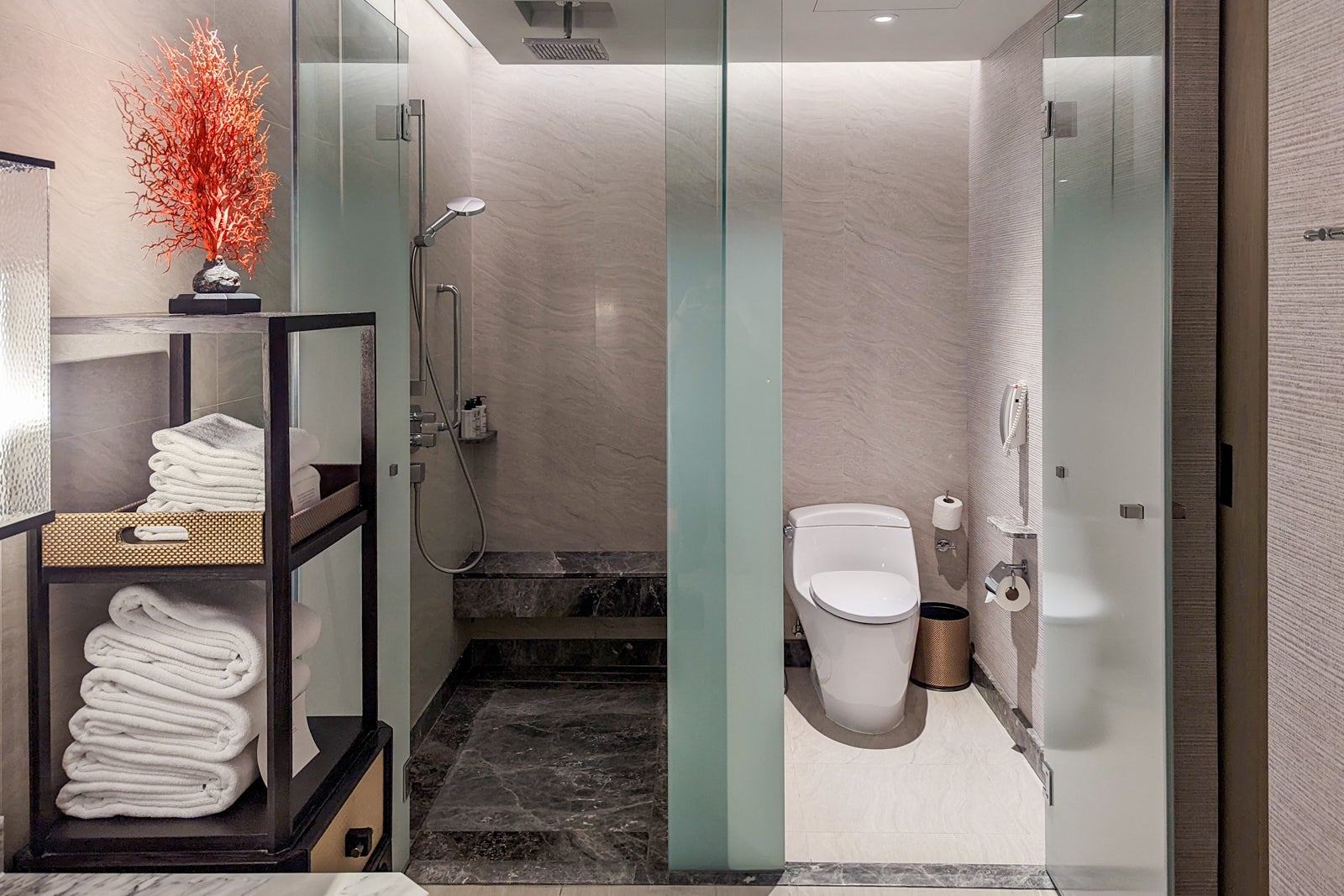 InterContinental Phuket Resort bathroom