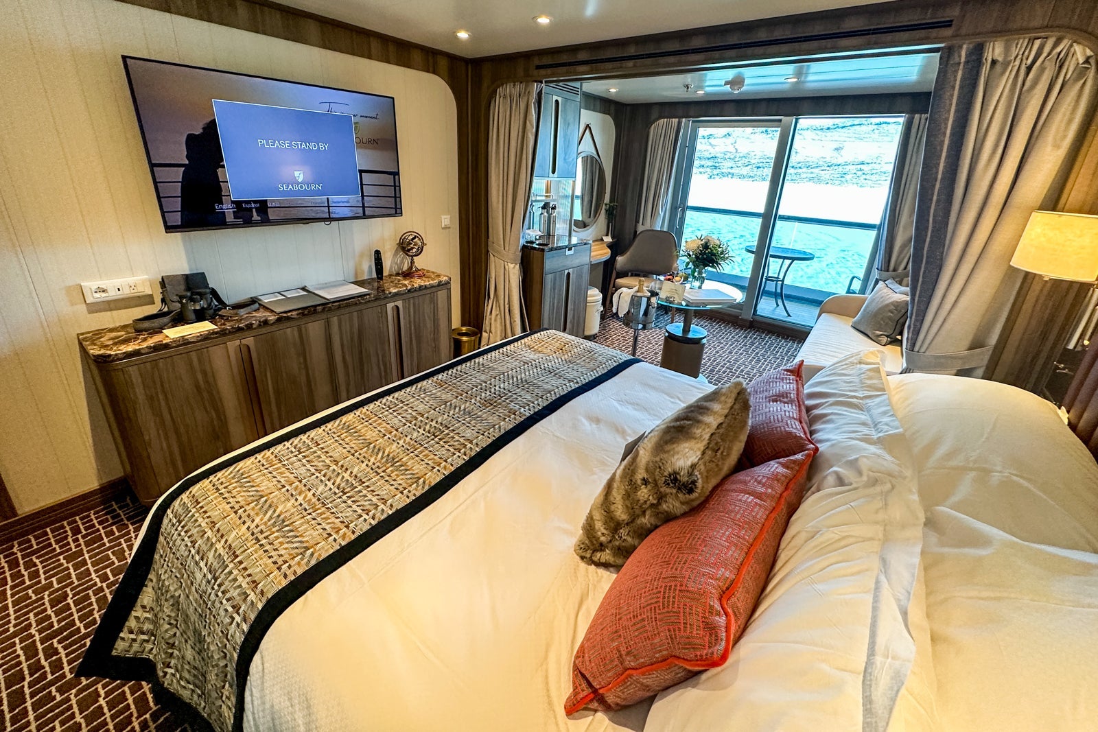 Suite on Seabourn Venture. 